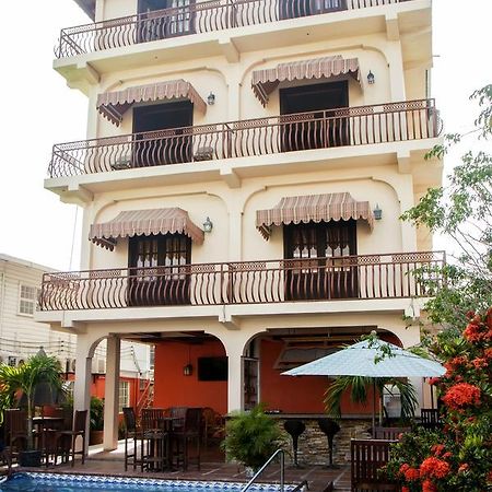 Windjammer International Cuisine & Comfort Inn Georgetown Kültér fotó
