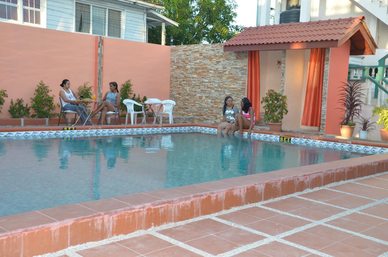 Windjammer International Cuisine & Comfort Inn Georgetown Kültér fotó
