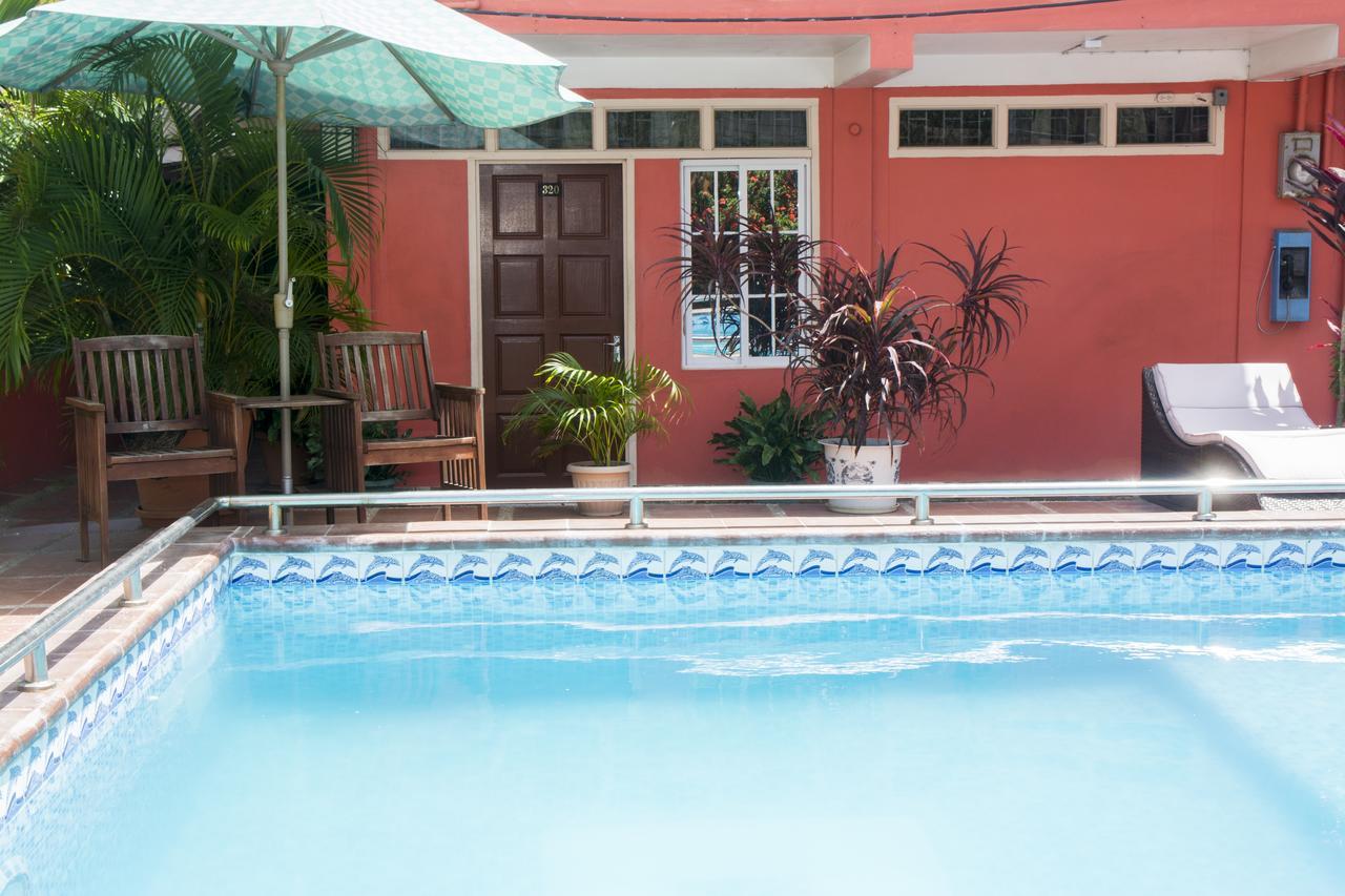 Windjammer International Cuisine & Comfort Inn Georgetown Kültér fotó