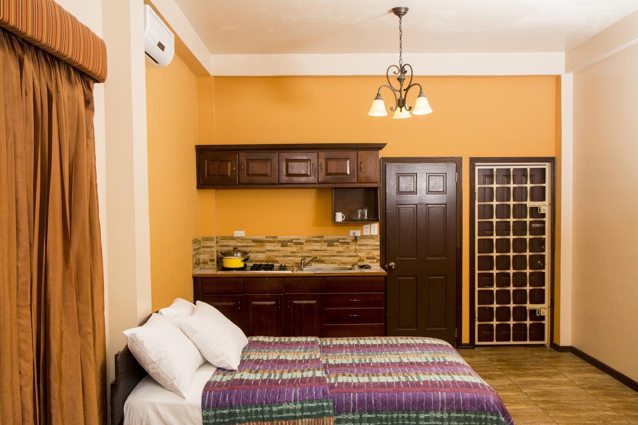 Windjammer International Cuisine & Comfort Inn Georgetown Kültér fotó