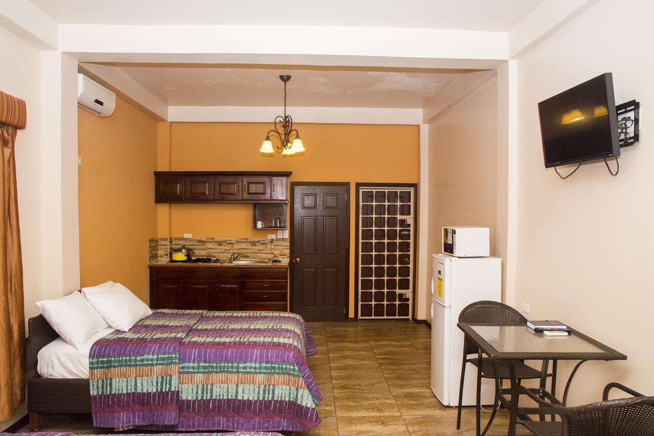 Windjammer International Cuisine & Comfort Inn Georgetown Kültér fotó