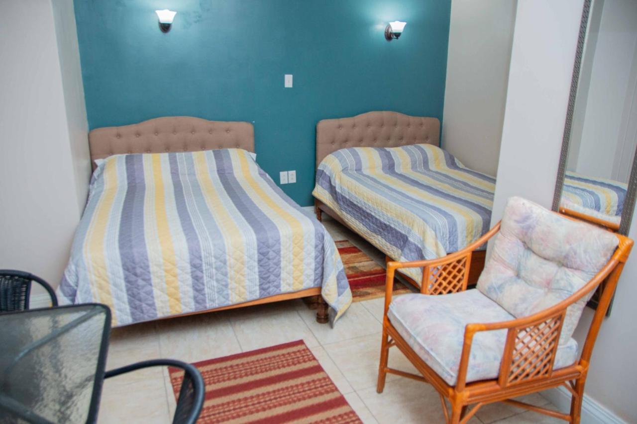 Windjammer International Cuisine & Comfort Inn Georgetown Kültér fotó